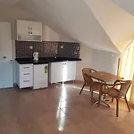 Selenya 3*