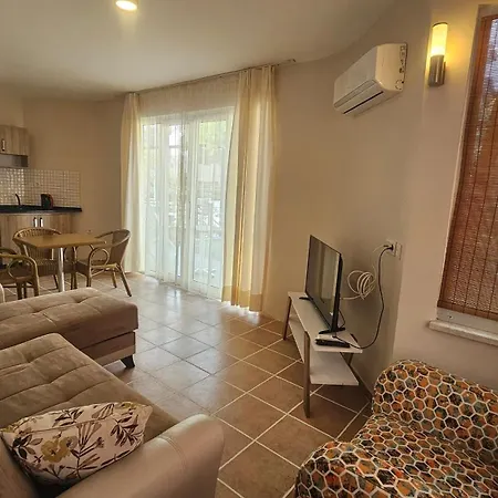 Selenya Aparthotel