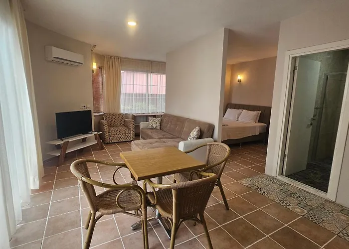 Aparthotel Selenya 3*