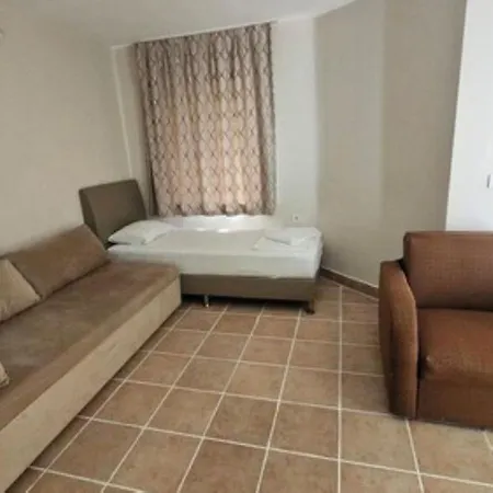 Hotel de apartamente Selenya 3*